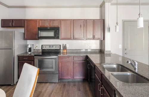 South Nashville Apartment | Landing | Stunning 2BD, Gym, Clubhouse