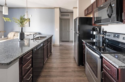 South Nashville Apartment | Landing | Stunning 2BD, Gym, Clubhouse