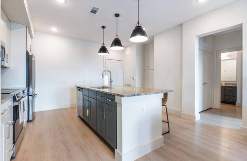 San Marcos Apartment | Landing | Stunning 2BD in La Cima