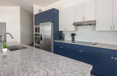 Addicks Apartment | Landing | Stunning 2BD, Yoga Studio, Gym