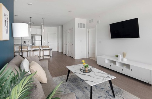 Athens Apartment | Landing | Stunning 2BD, Yoga Studio, Gym
