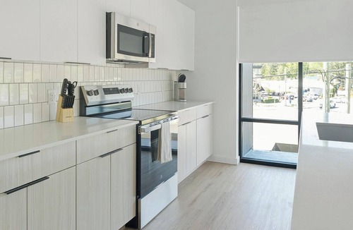 Chapel Hill Apartment | Landing | Stunning 3BD, Game Room, Courtyard