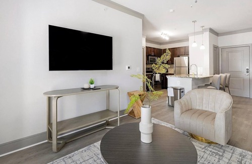 Northeast Carrollton Apartment | Landing | Stunning 3BD, Gym, Pool