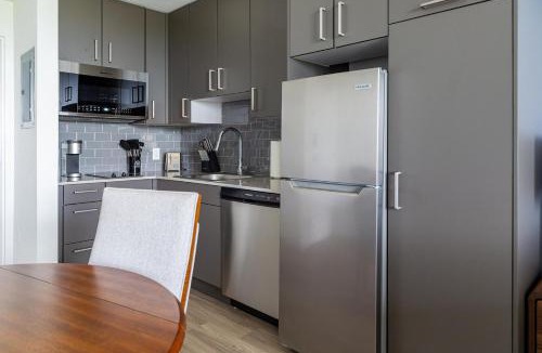 Golden Gate Apartment | Landing Stunning Studio Yoga Studio Clubhouse