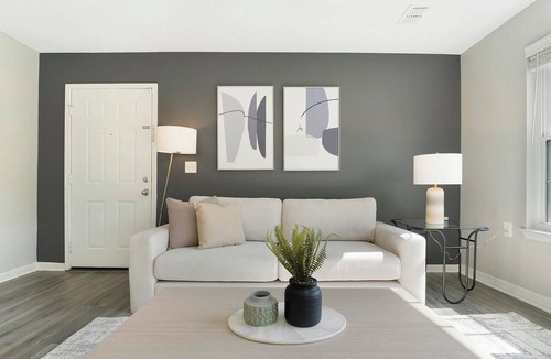 West Dallas Apartment | Landing | Stunning Studio in Kessler Park