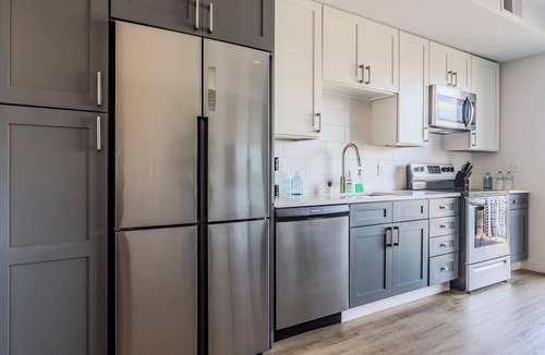 Ithaca Apartment | Landing | Stunning Studio, Gym