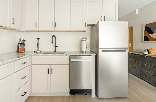 Northeast Raleigh Apartment | Landing | Stunning Studio, Pool, Gym