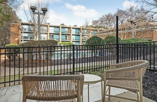 Northeast Raleigh Apartment | Landing | Stunning Studio, Pool, Gym