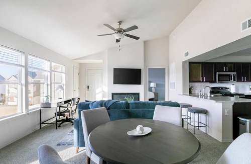 Yukon Apartment | Landing | Stunning 2BD, Clubhouse, Gym
