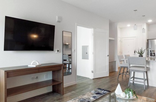 Northgate Apartment | Landing | Stylish 1BD, Gym, Pool