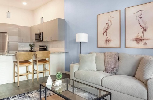 Northgate Apartment | Landing | Stylish 1BD, Gym, Pool