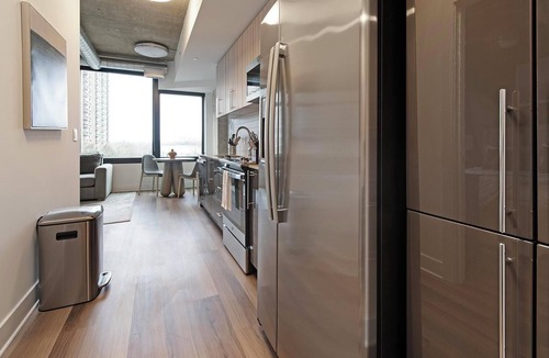 Baileys Crossroads Apartment | Landing | Stylish 1BD, Gym, Game Room