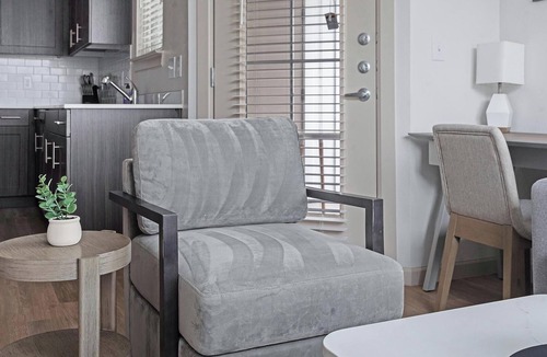 Pflugerville Apartment | Landing | Stylish 1BD, Gym, Courtyard