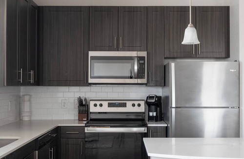 Pflugerville Apartment | Landing | Stylish 1BD, Clubhouse, Pool