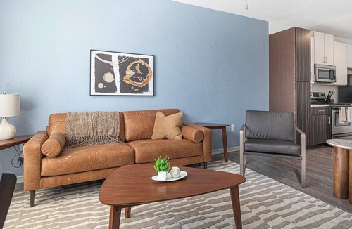 Fairvilla Apartment | Landing | Stylish 1BD, Clubhouse, Gym