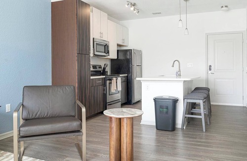Fairvilla Apartment | Landing | Stylish 1BD, Clubhouse, Gym