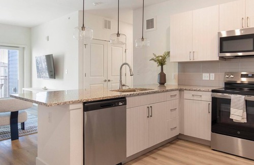 Firestone Apartment | Landing | Stylish 1BD, Clubhouse, Gym