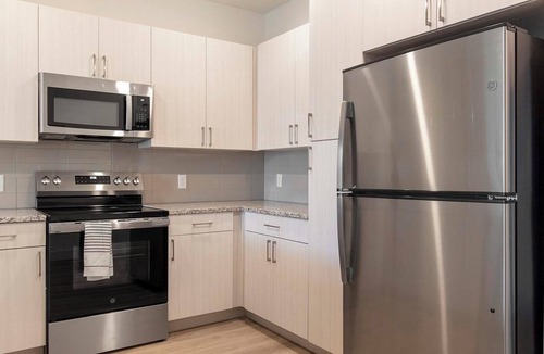 Firestone Apartment | Landing | Stylish 1BD, Clubhouse, Gym