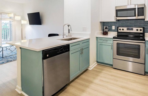 Eden Apartment | Landing | Stylish 1BD, Clubhouse, Yoga Studio
