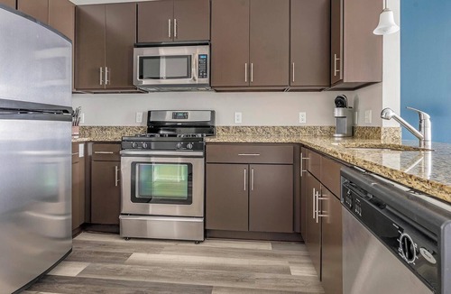 Bayonne Apartment | Landing | Stylish 1BD, Clubhouse, Gym