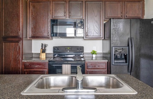 Northeast Houston Apartment | Landing | Stylish 1BD, Clubhouse, Game Room
