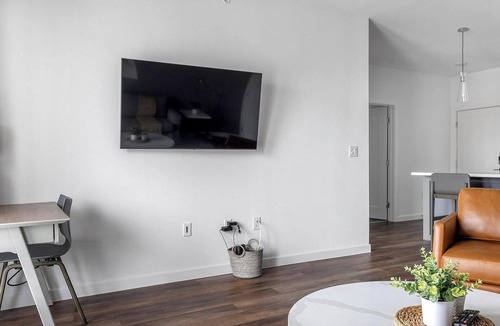 Austin Apartment | Landing | Stylish 1BD, Clubhouse, Pool