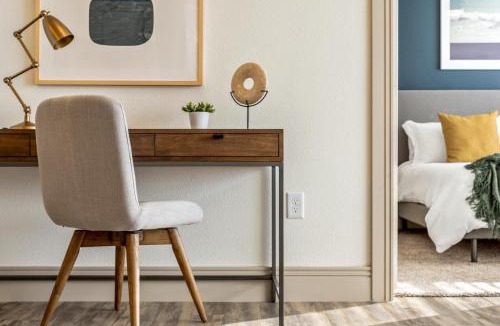 Midlothian Apartment | Landing Stylish 1BD Clubhouse Game Room