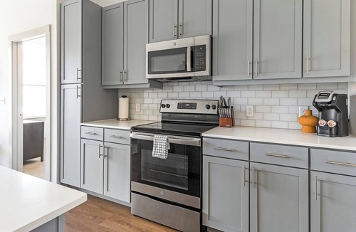 Austin Apartment | Landing | Stylish 1BD, Clubhouse, Pool
