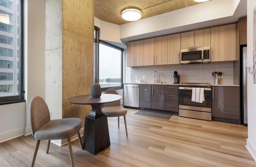 Baileys Crossroads Apartment | Landing | Stylish 1BD, Game Room, Gym