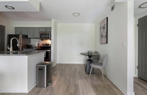 Green Hills Apartment | Landing | Stylish 1BD, Gym, Pool