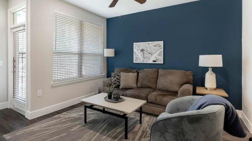 Allen Apartment | Landing Stylish 1BD Game Room Gym