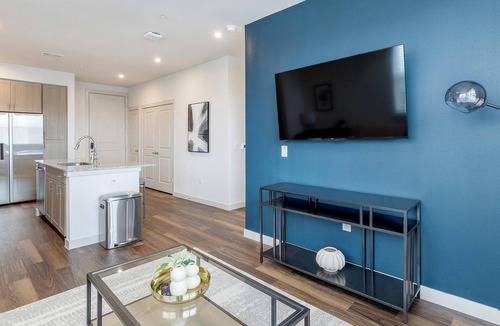 Fate Apartment | Landing | Stylish 1BD, Gym, Pool