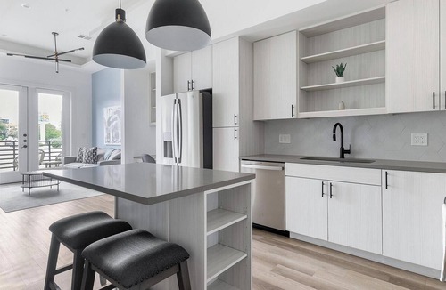 Zilker Apartment | Landing | Stylish 1BD, Gym