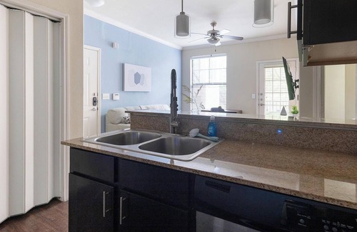 Austin Apartment | Landing | Stylish 1BD, Gym