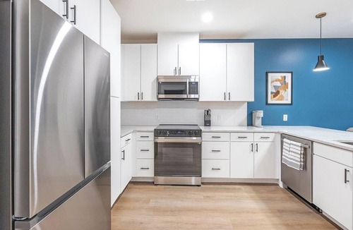 Civic Center Apartment | Landing | Stylish 1BD, Gym, Rooftop Lounge