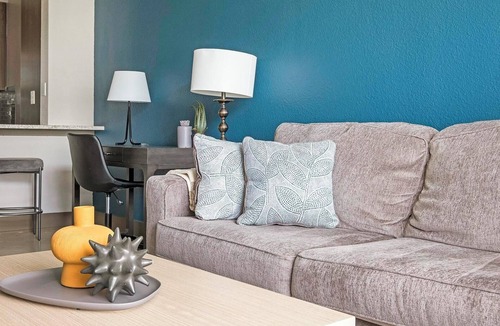 Memorial Apartment | Landing | Stylish 1BD, Gym