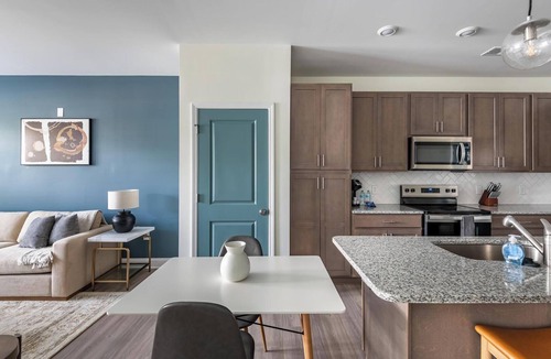 Wilmington Apartment | Landing | Stylish 1BD, Gym, Pool