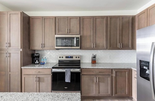Wilmington Apartment | Landing | Stylish 1BD, Gym, Pool