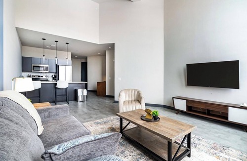 Downtown Hartford Apartment | Landing | Stylish 1BD in Downtown Hartford