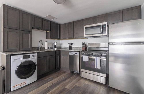 Downtown Hartford Apartment | Landing | Stylish 1BD, Pool, Game Room