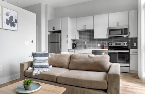 Downtown Apartment | Landing | Stylish 1BD, Pool, Gym