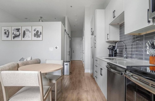 Downtown Apartment | Landing | Stylish 1BD, Pool, Gym