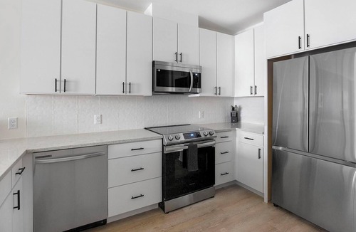 Civic Center Apartment | Landing | Stylish 1BD, Rooftop Lounge, Gym