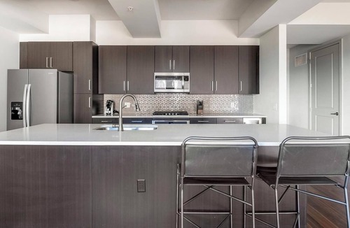 Houston Apartment | Landing | Stylish 1BD, Tennis Court, Pool