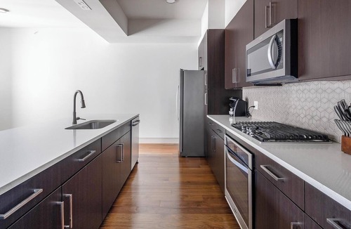 Houston Apartment | Landing | Stylish 1BD, Tennis Court, Pool