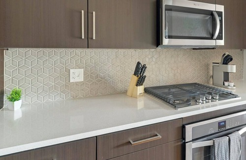 Houston Apartment | Landing | Stylish 1BD, Tennis Court, Pool