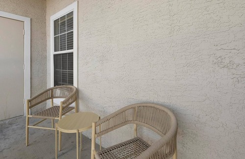 Lewisville Apartment | Landing | Stylish 1BD, Clubhouse, Gym