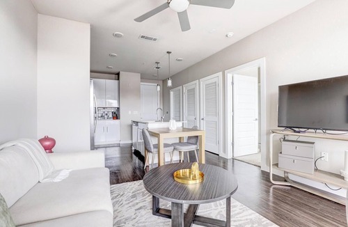 Forest Crest Apartment | Landing | Stylish 1BD, Rooftop Lounge, Gym