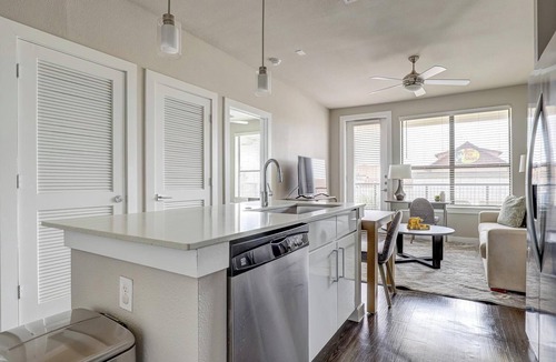 Forest Crest Apartment | Landing | Stylish 1BD, Rooftop Lounge, Gym