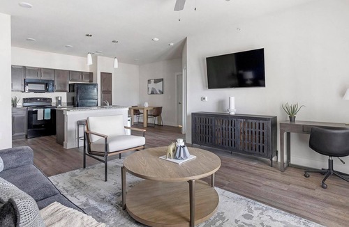 San Antonio Apartment | Landing | Stylish 1BD, Clubhouse, Gym